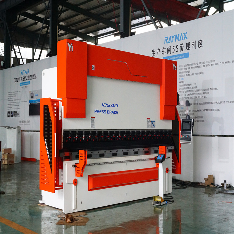 China 220t Cnc Bending Machine 6 1 Axis Hydraulic Press Brake මිල